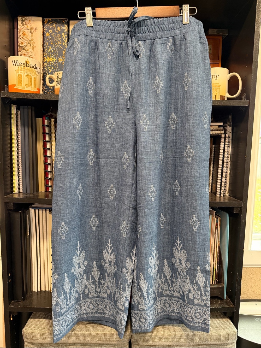 Wide-Leg Embroidered Drawstring Pants in Denim Blue